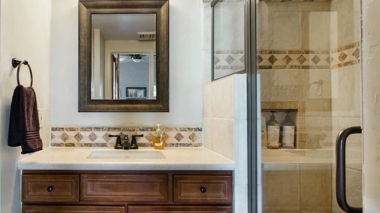 Photo of Bathroom in Sherwood Towne