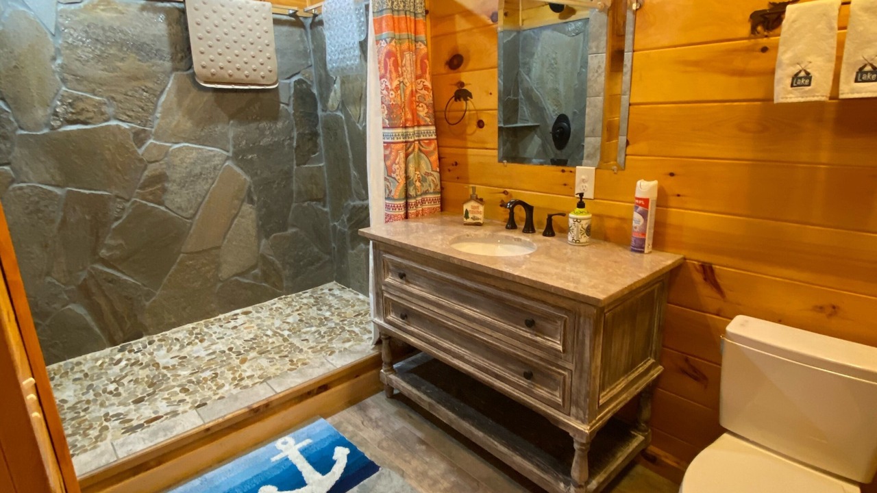 Photo of Bathroom in Blairsville