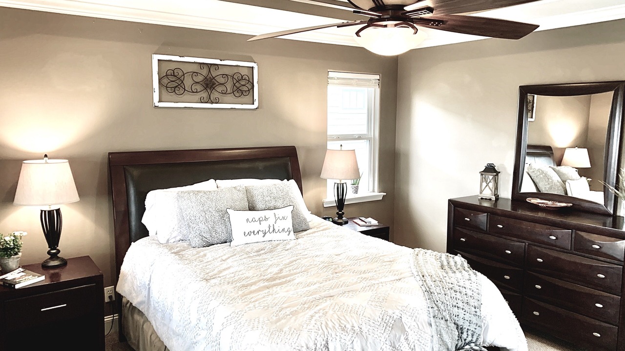 Photo of Bedroom in Historic Edgefield