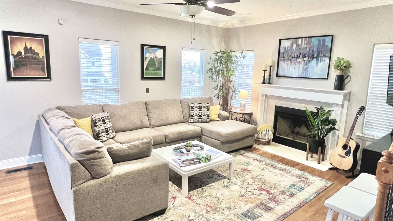 Photo of Livingroom in Historic Edgefield