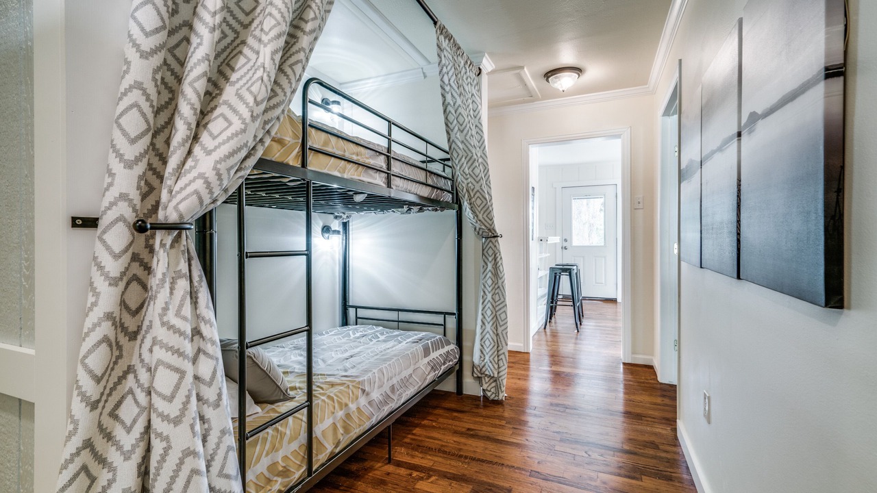Photo of Bedroom in Grapevine
