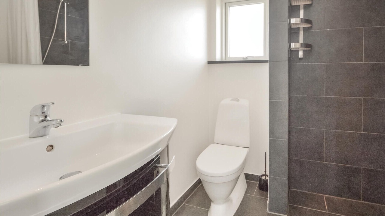 Photo of Bathroom in Flovt Strand
