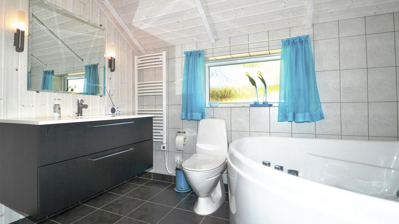 Photo of Bathroom in Rindby Strand