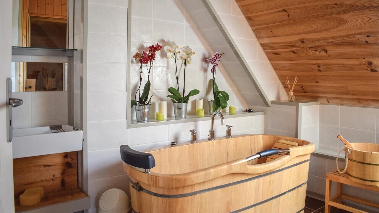 Photo of Bathroom in Plouneour-Trez
