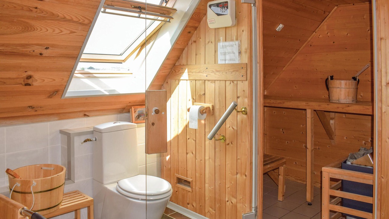 Photo of Bathroom in Plouneour-Trez