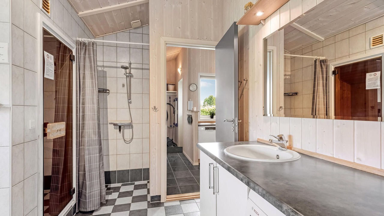Photo of Bathroom in Flovt Strand