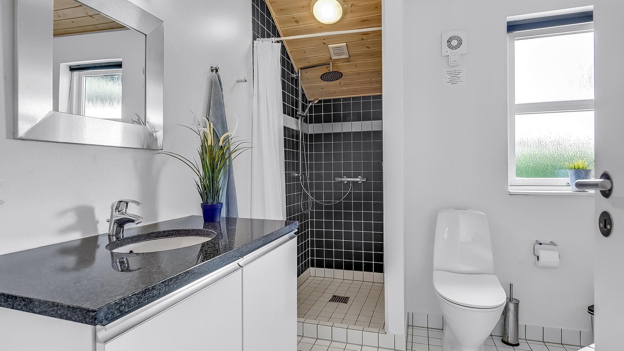 Photo of Bathroom in Aabenraa