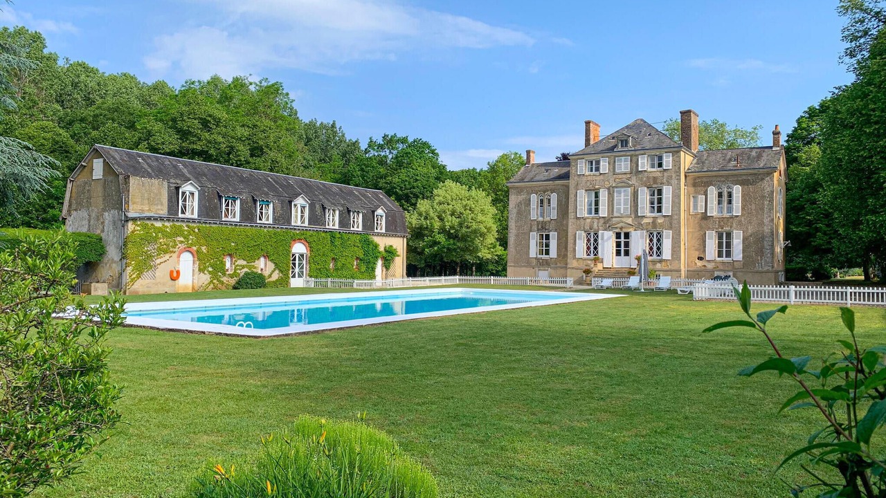 Photo of Outdoor in Saint-Michel-de-Chavaignes