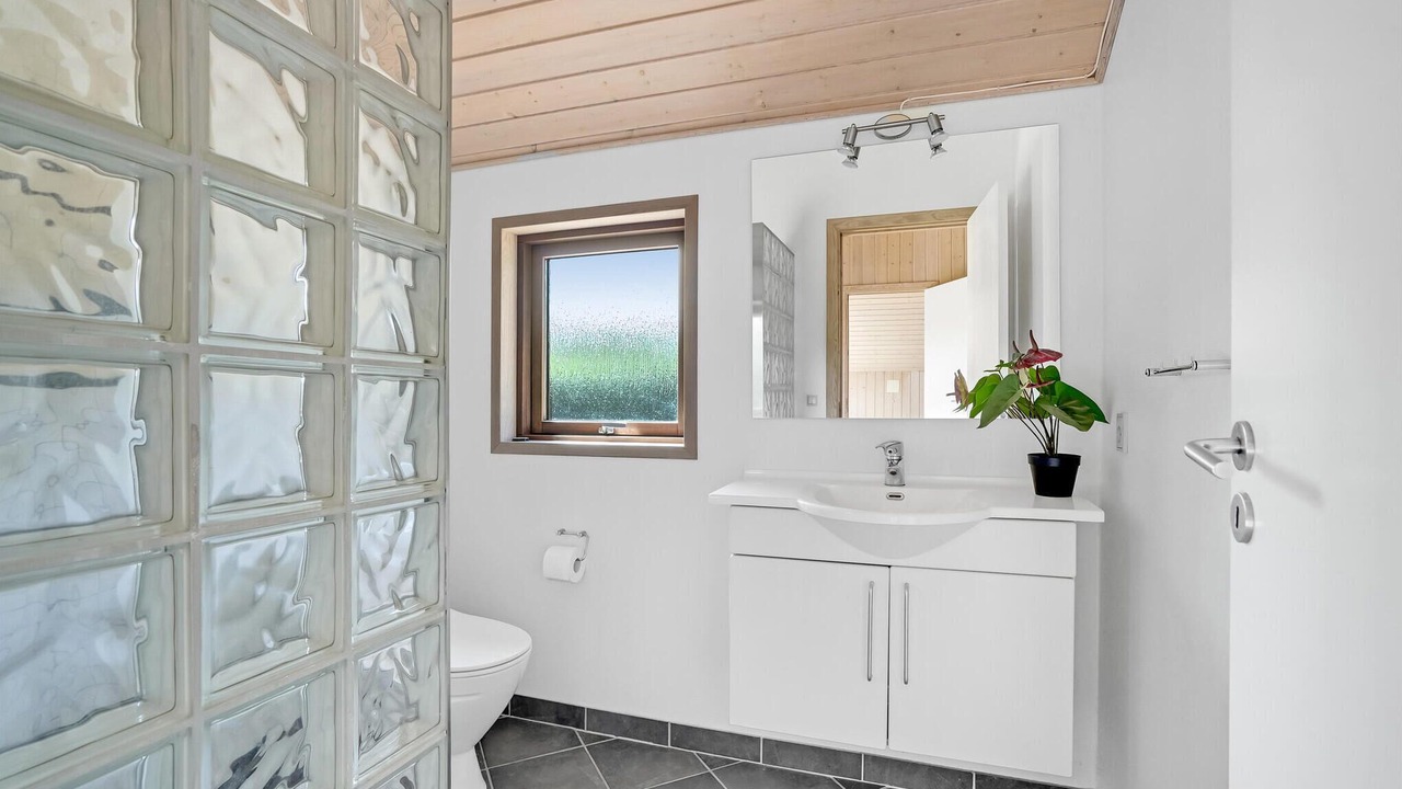 Photo of Bathroom in Ansager