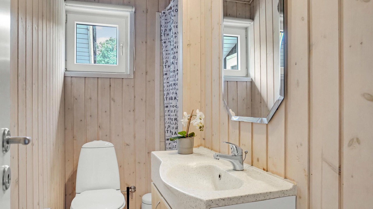 Photo of Bathroom in Aabenraa