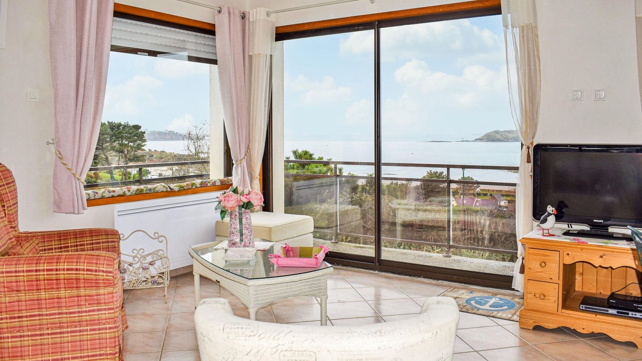Photo of Bedroom in Trelevern