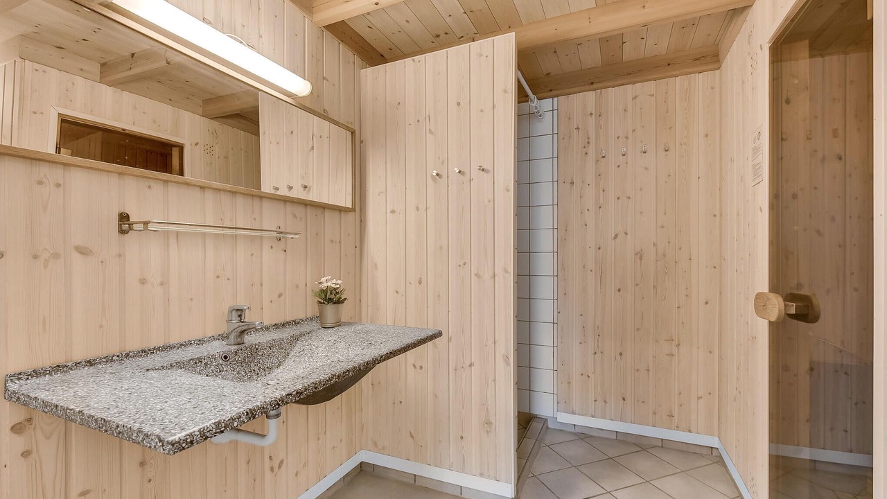 Photo of Bathroom in Pøt Strandby