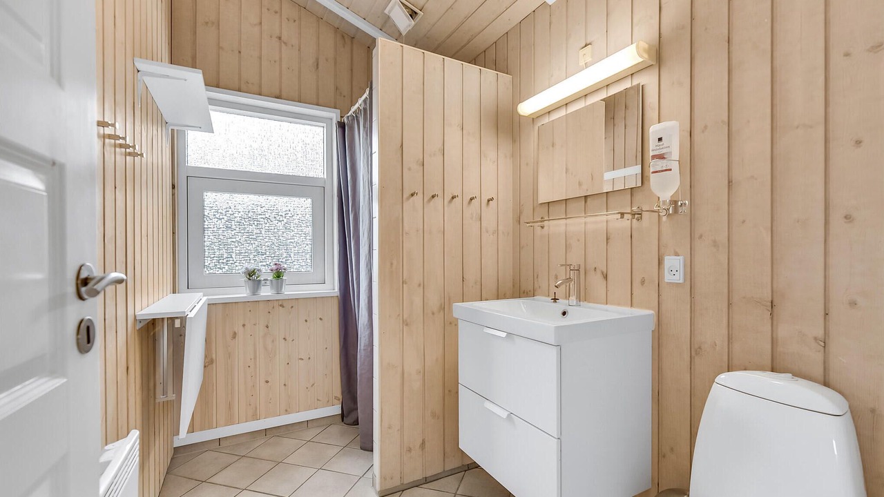 Photo of Bathroom in Pøt Strandby