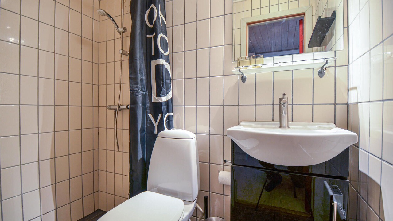 Photo of Bathroom in Femmøller