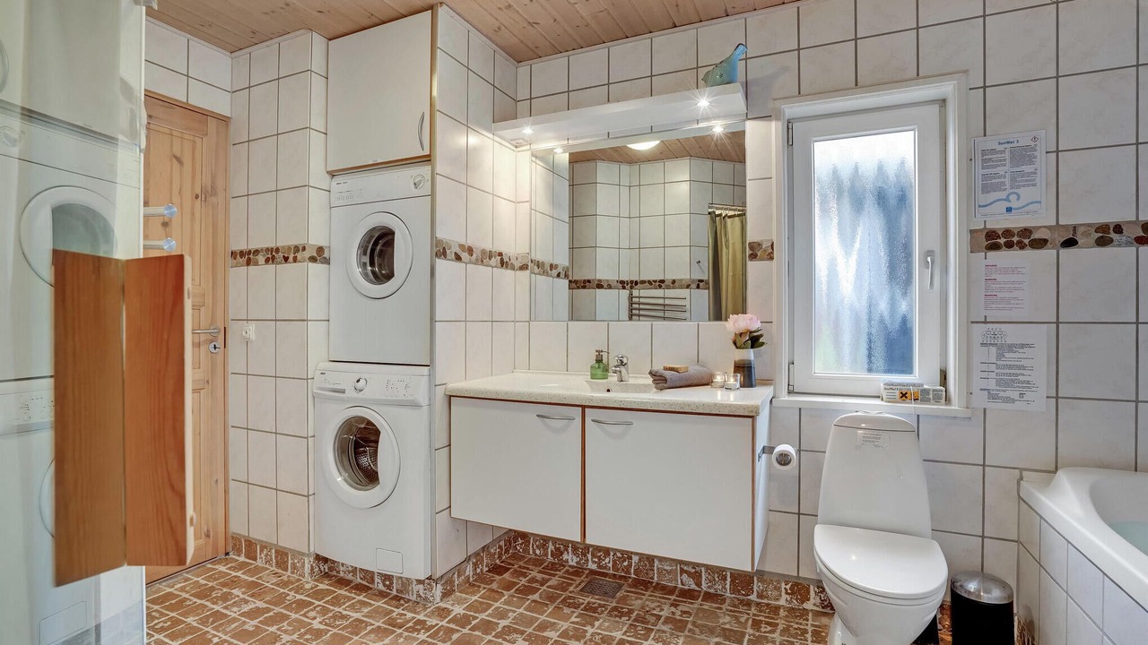 Photo of Bathroom in Skaven Strand