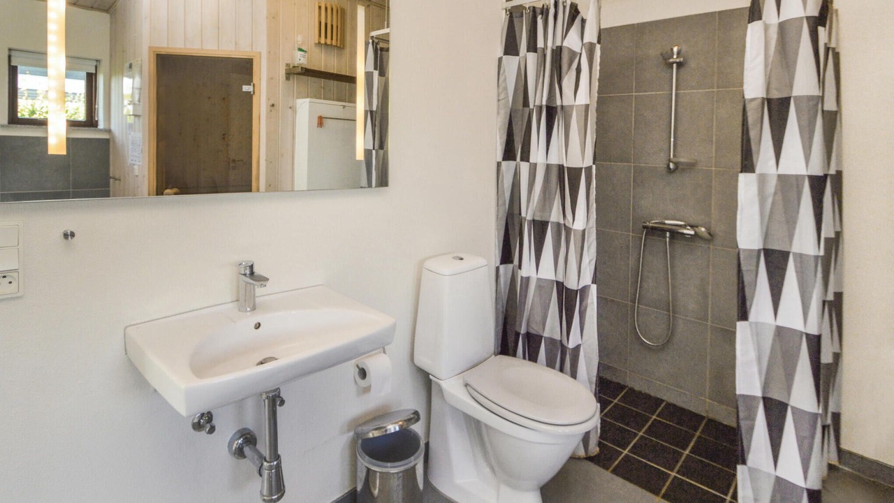 Photo of Bathroom in Flovt Strand