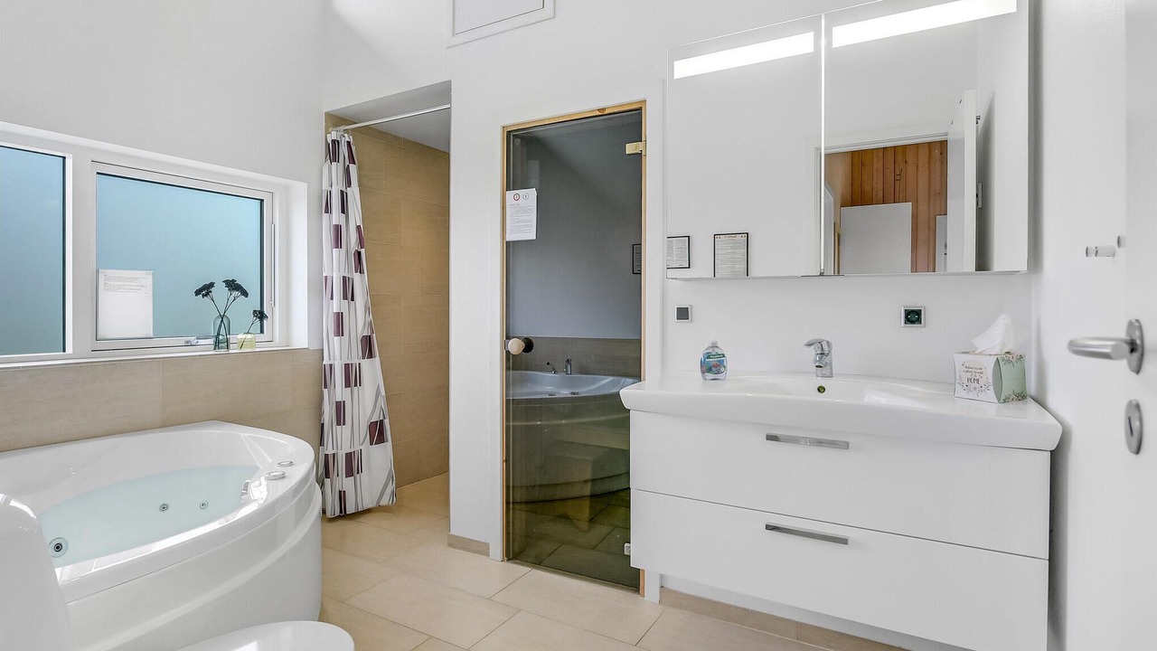 Photo of Bathroom in Flovt Strand