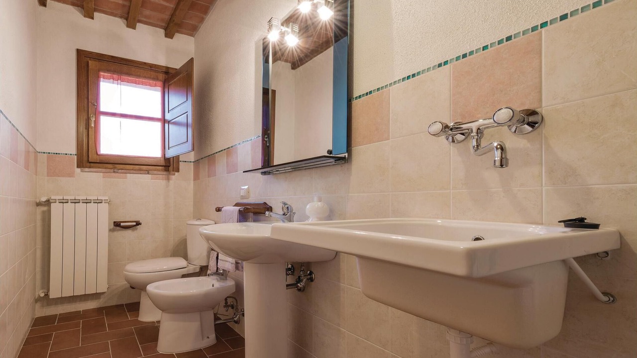 Photo of Bathroom in Buti