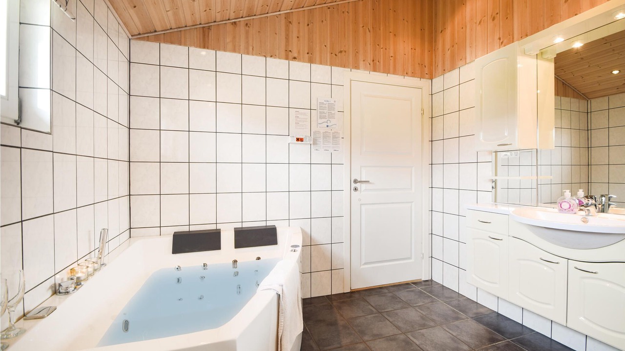 Photo of Bathroom in Krejbjerg