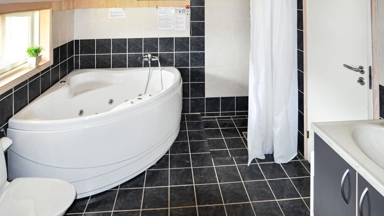 Photo of Bathroom in Broager