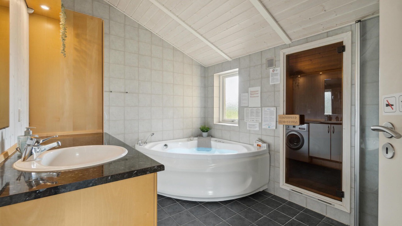 Photo of Bathroom in Spodsbjerg