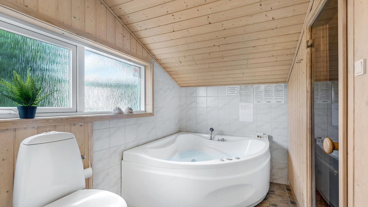 Photo of Bathroom in Flovt Strand