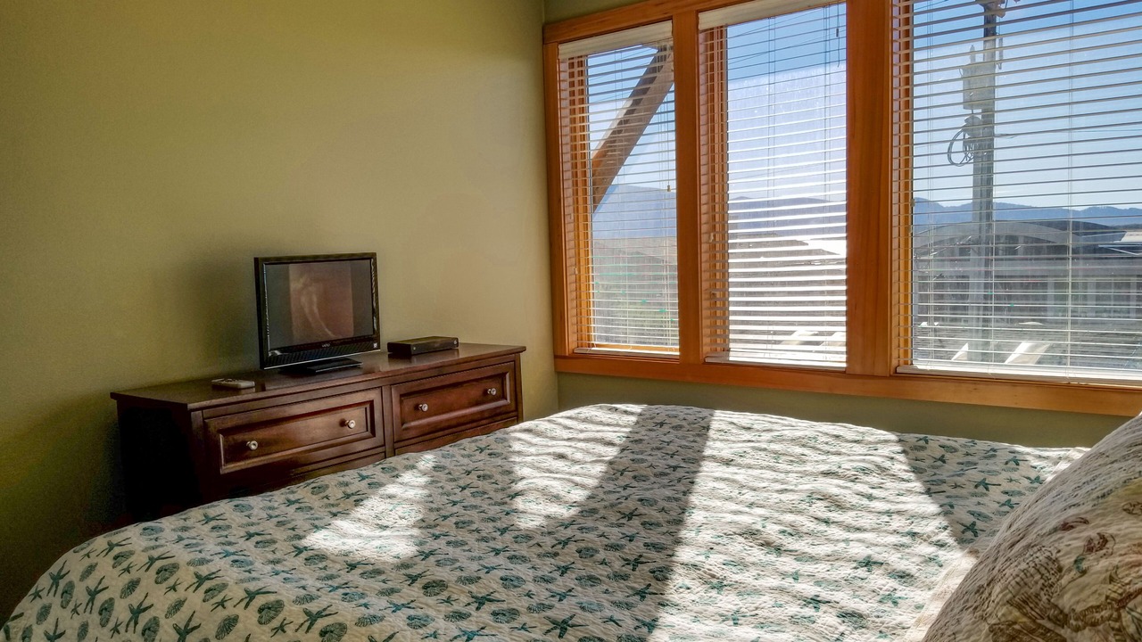 Photo of Bedroom in Happy Camp Hideaway