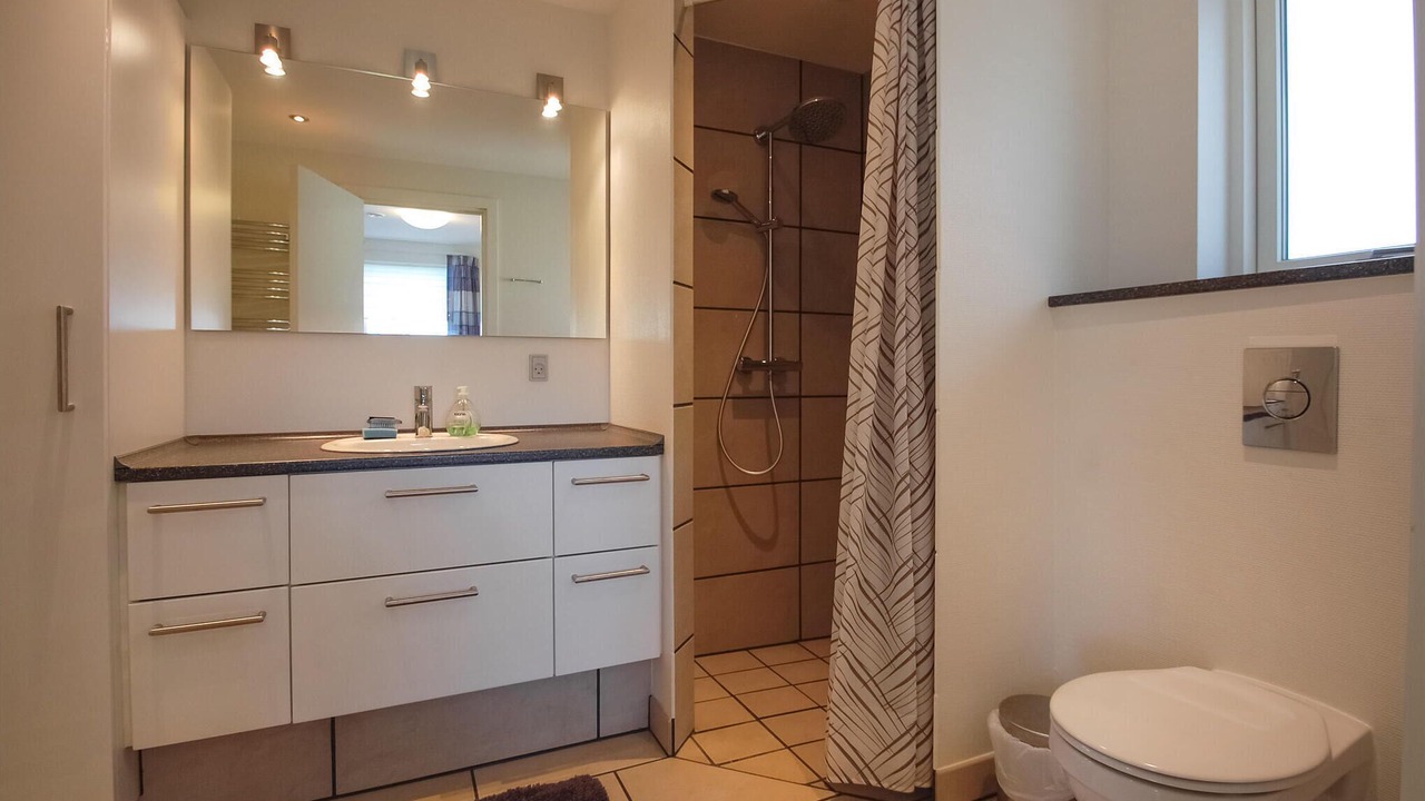 Photo of Bathroom in Flovt Strand