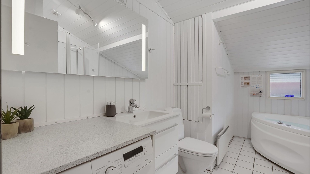 Photo of Bathroom in Diernæs