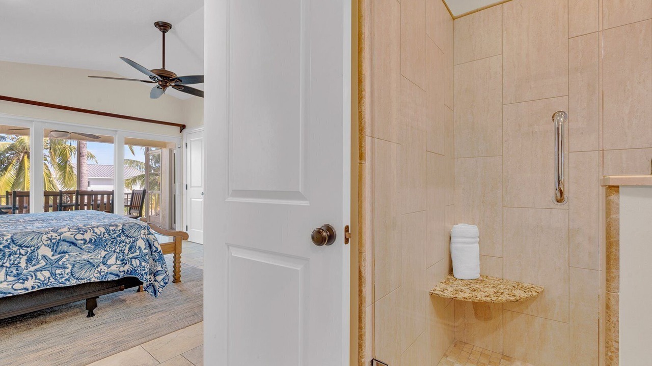 Photo of Bathroom in Marathon