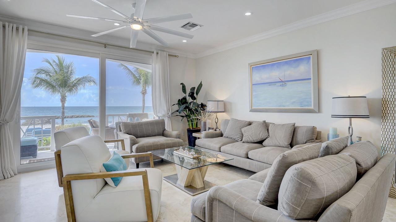 Photo of Livingroom in Palm Cay