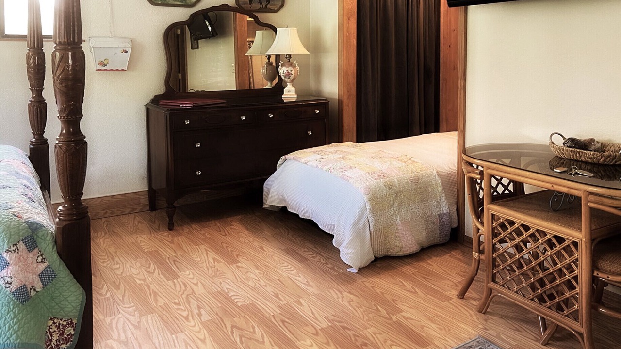 Photo of Bedroom in Grants Pass