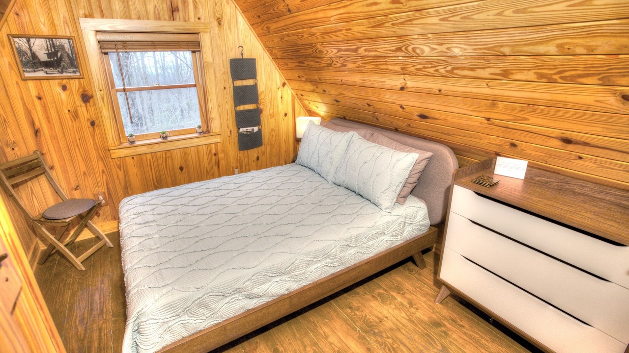 Photo of Bedroom in Helen