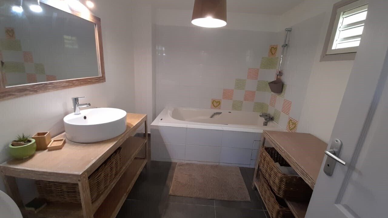 Photo of Bathroom in Pointe de la verdure