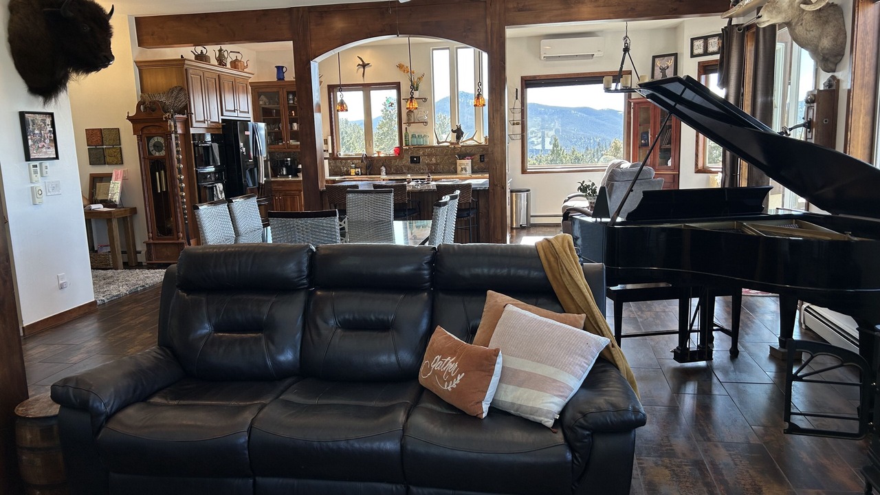 Photo of Bedroom in Coal Creek Canyon