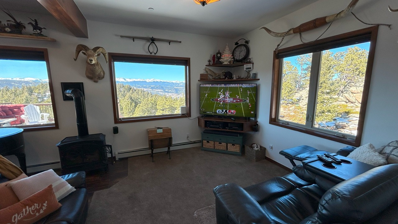 Photo of Bedroom in Coal Creek Canyon