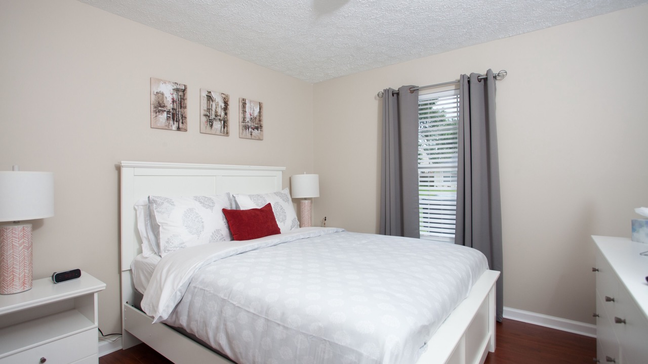 Photo of Bedroom in Whitemarsh Island