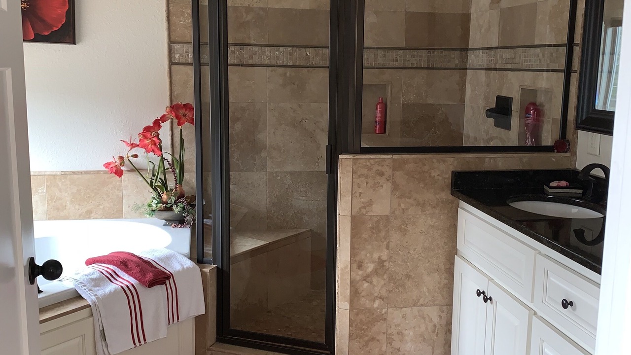 Photo of Bathroom in Hiawassee