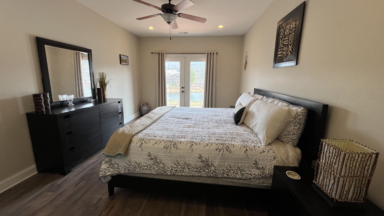Photo of Bedroom in Hiawassee