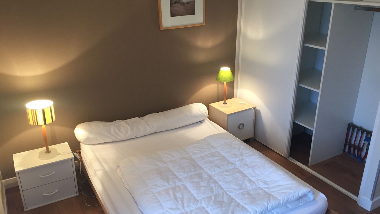 Photo of Bedroom in Plonevez-Porzay