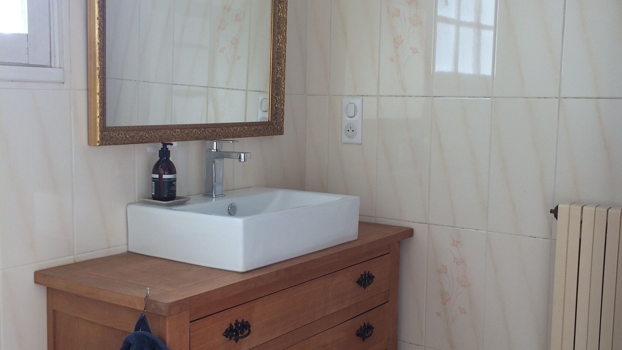 Photo of Bathroom in Nazelles-Negron