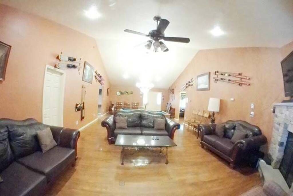 Photo of Livingroom in Lake Harmony Estates