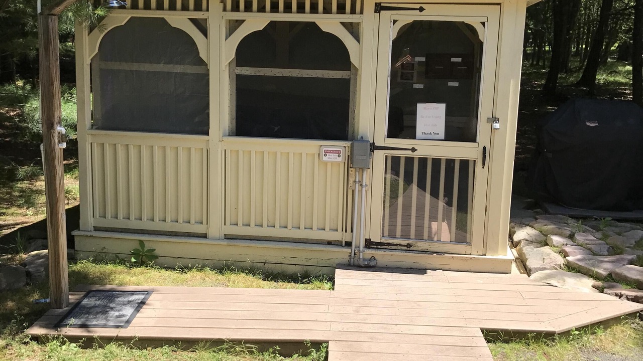 Photo of Outdoor in Lake Harmony Estates