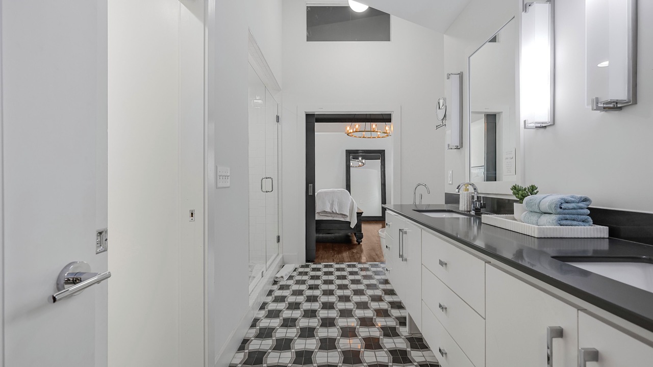 Photo of Bathroom in West End