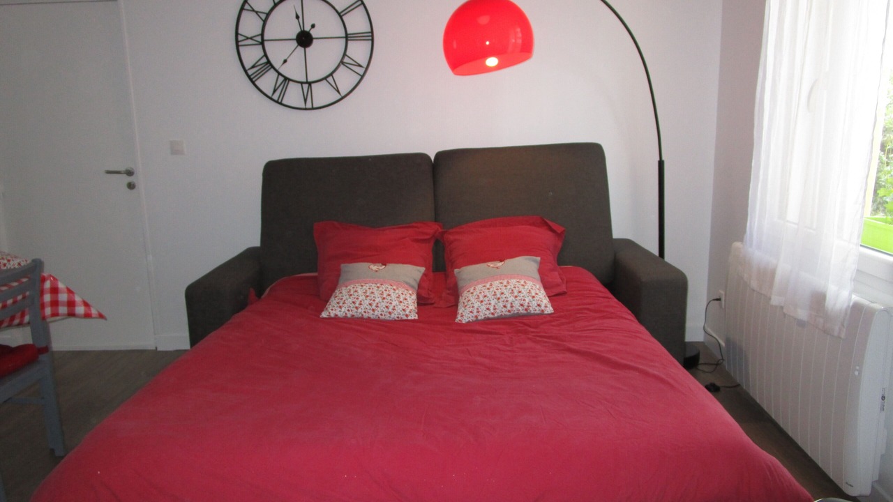 Photo of Bedroom in Lisieux