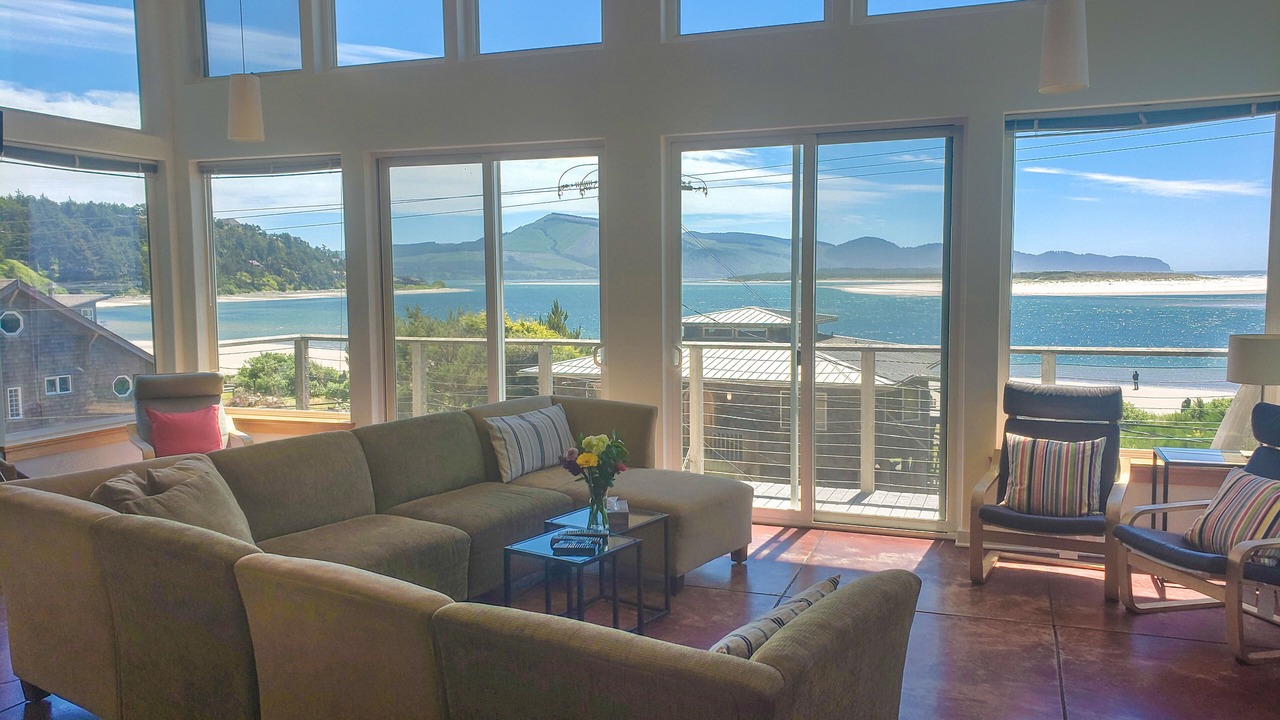 Photo of Livingroom in Happy Camp Hideaway
