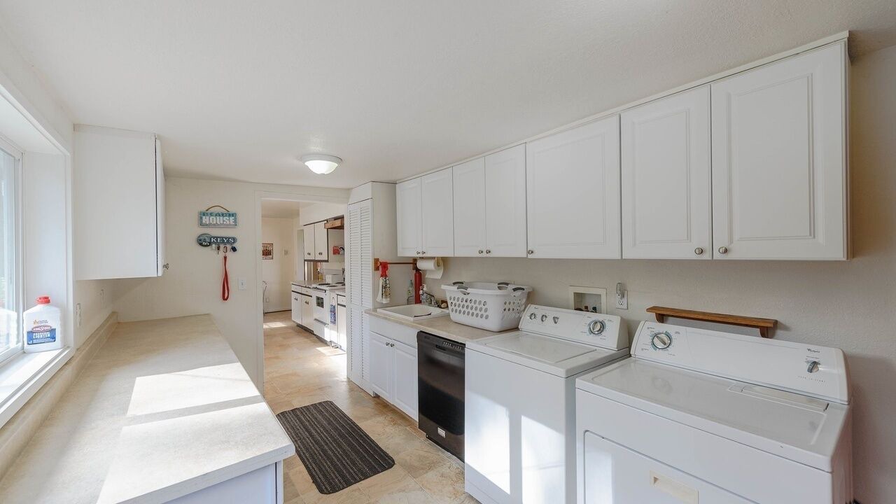 Photo of Bedroom in Winchester Bay