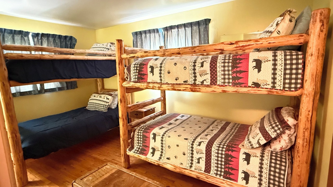 Photo of Bedroom in Winchester Bay