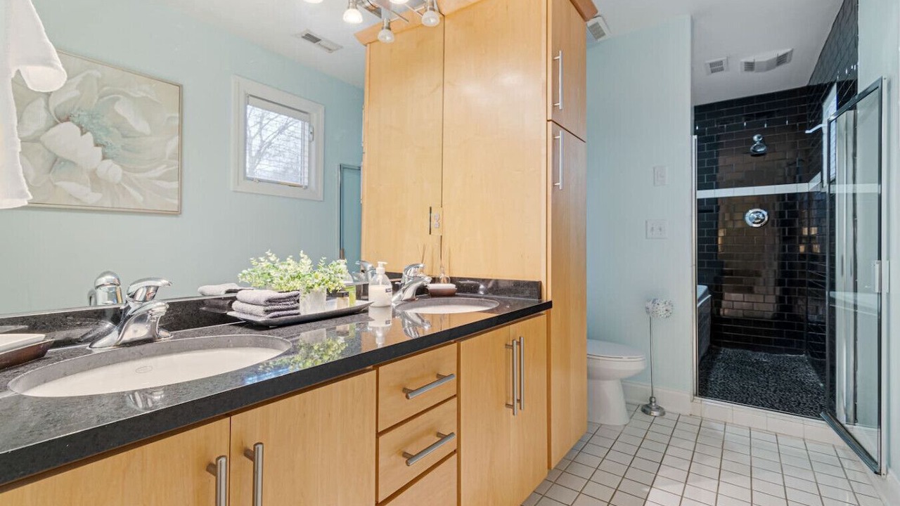 Photo of Bathroom in Hope Gardens