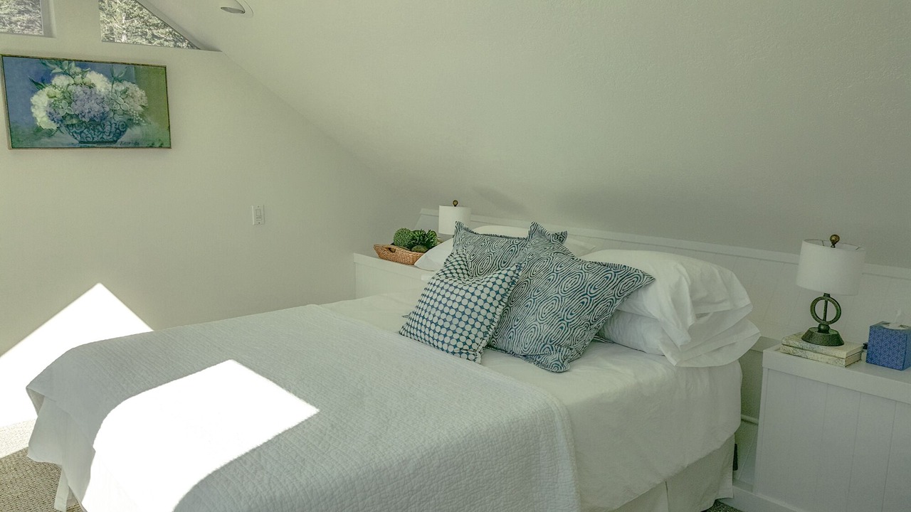 Photo of Bedroom in Happy Camp Hideaway